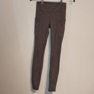 Lululemon size 2 dark grey legging with pockets!!!
